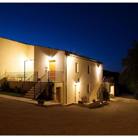 Agriturismo Rosso Di Sera Cugnoli Buitenkant foto