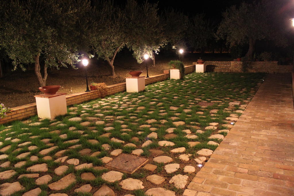 Agriturismo Rosso Di Sera Cugnoli Buitenkant foto